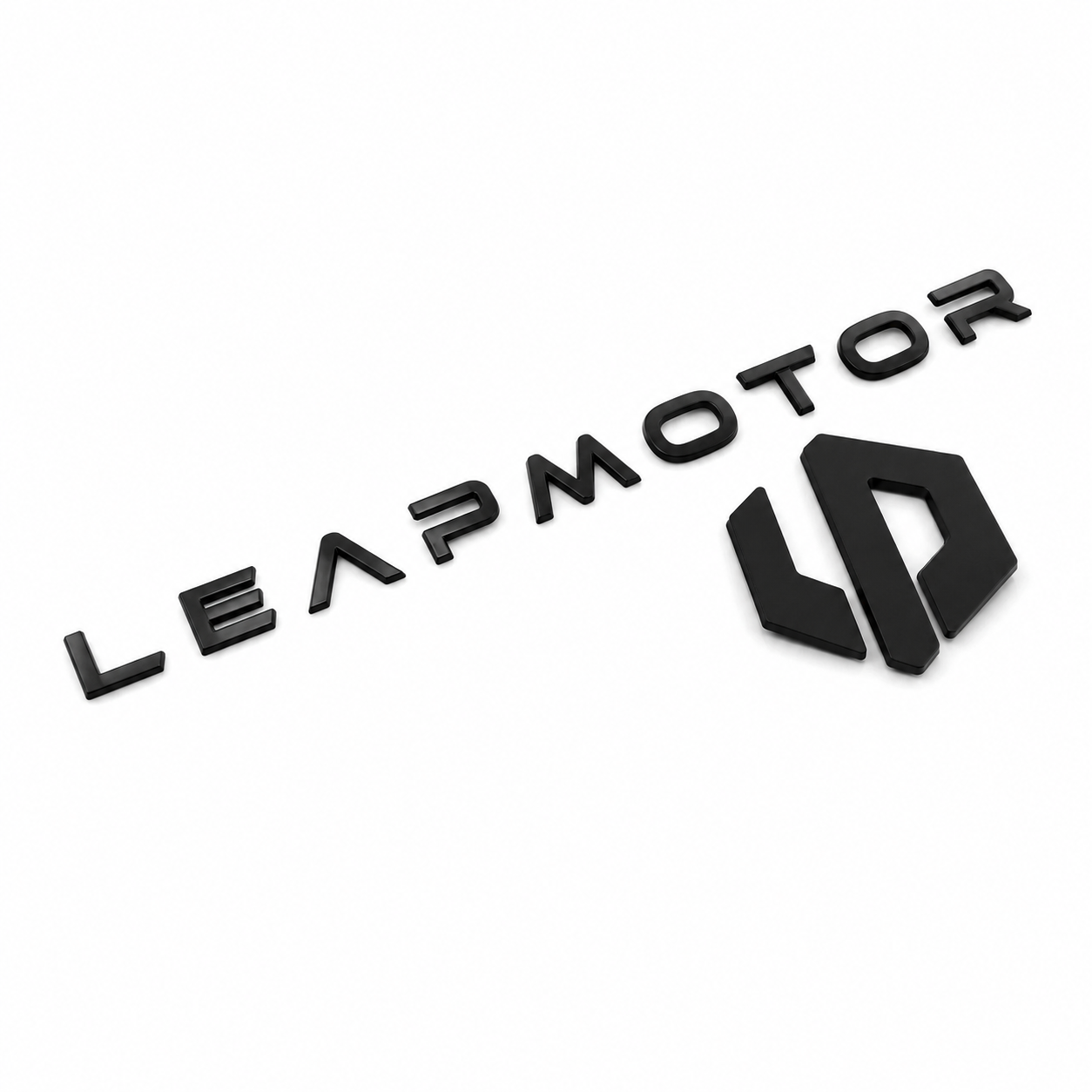 Leapmotor Logo- und Heckklappenschriftzug