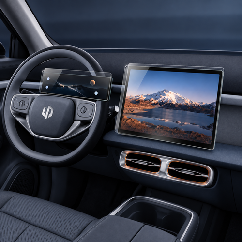 Leapmotor B10 Cockpit mit Schutzglas für Zentraldisplay und Fahrerdisplay, beide Gläser vor den Bildschirmen dargestellt